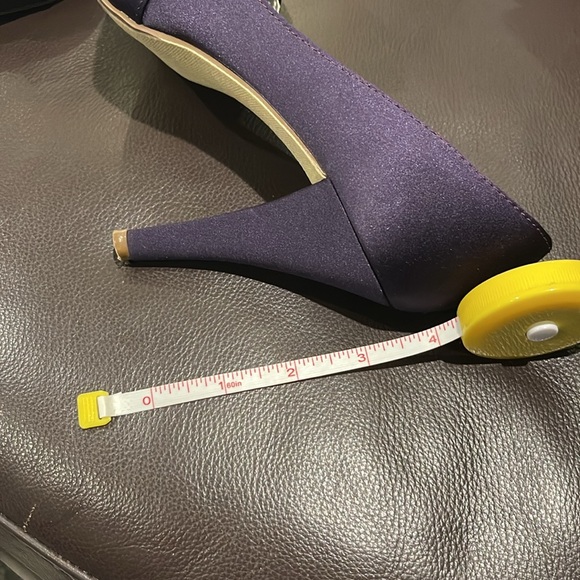 Michelangelo "Maribelle" Size 6 M deep plum Satin Peep Toe High Heel Platform - Picture 3 of 4